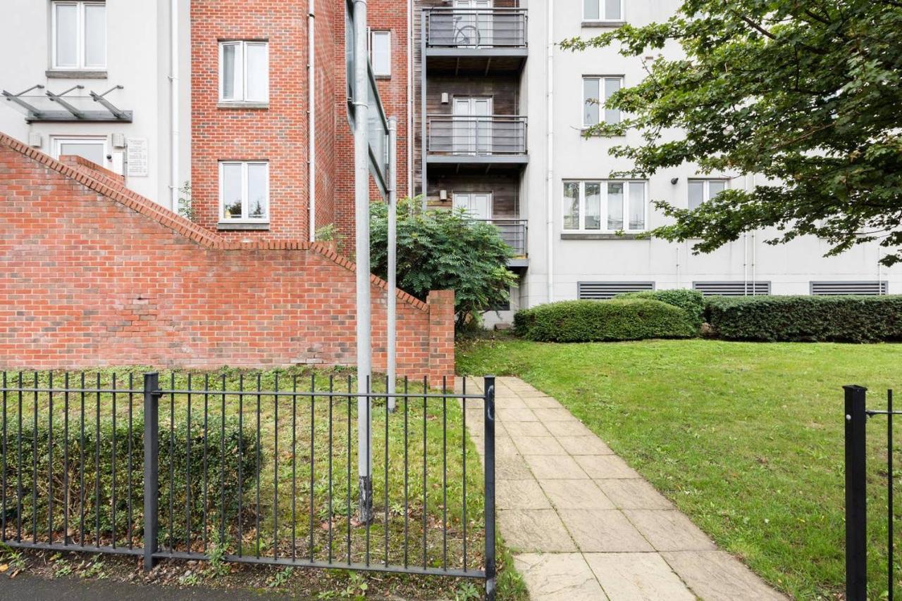 Delux Maidenhead Apartment Exterior foto
